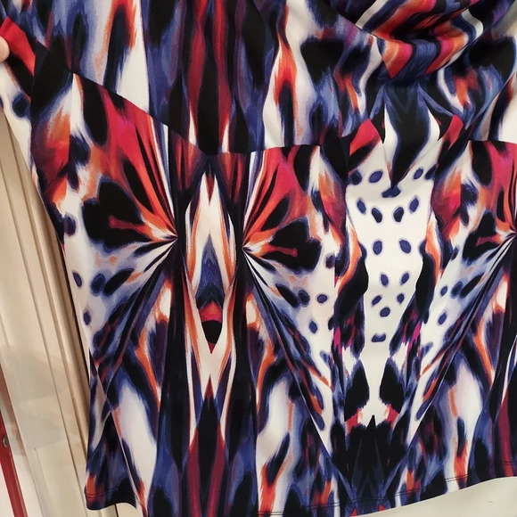 Calvin Klein Printed Cowl Sleeveless Blouse in Size 1X - Picture 6 of 9